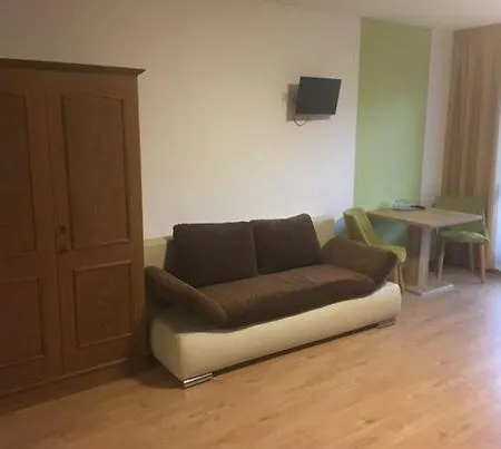 فندق مبيت وإفطار Aineterhof 3*