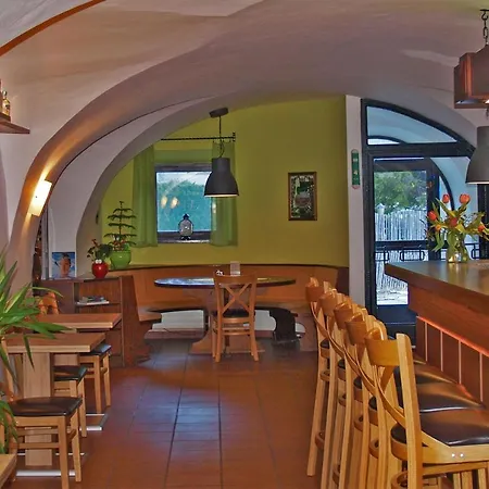 Aineterhof 3*
