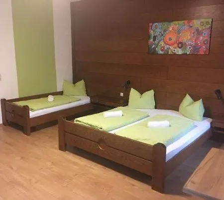 Aineterhof 住宿加早餐酒店