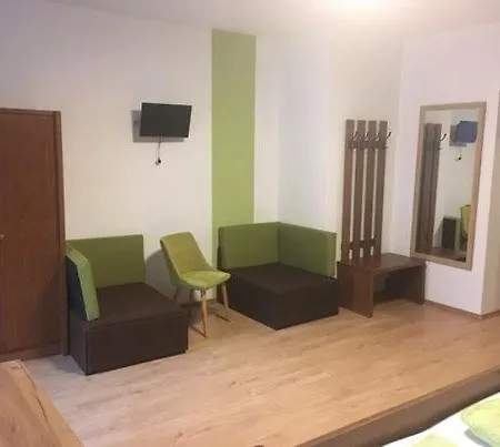 Aineterhof 住宿加早餐酒店