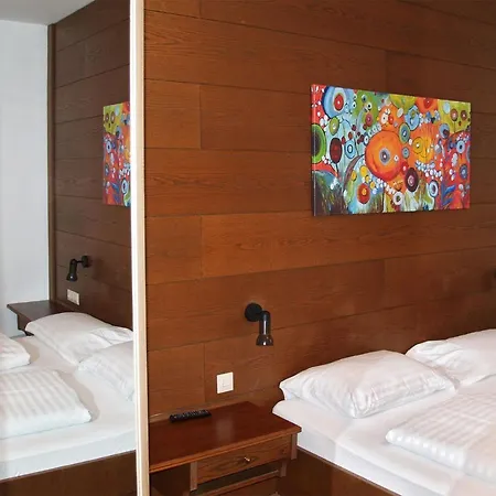 住宿加早餐酒店 Aineterhof Ainet