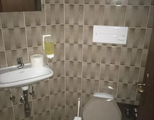 Aineterhof فندق مبيت وإفطار Ainet